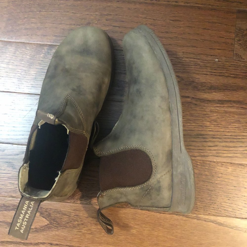 Blundstone 1496 Active Series Rustic Brown in great condition!